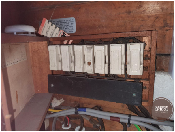 Photo: 1930s to 1950s Wooden Fuse Box with Fuse Wire and Asbestos
